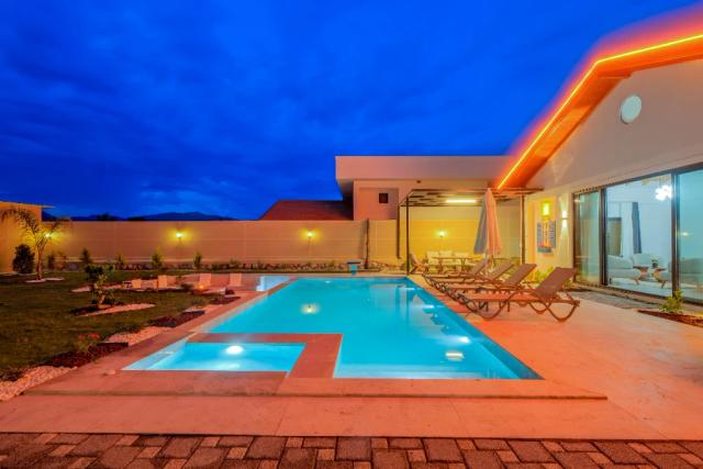 Villa Aderina 4